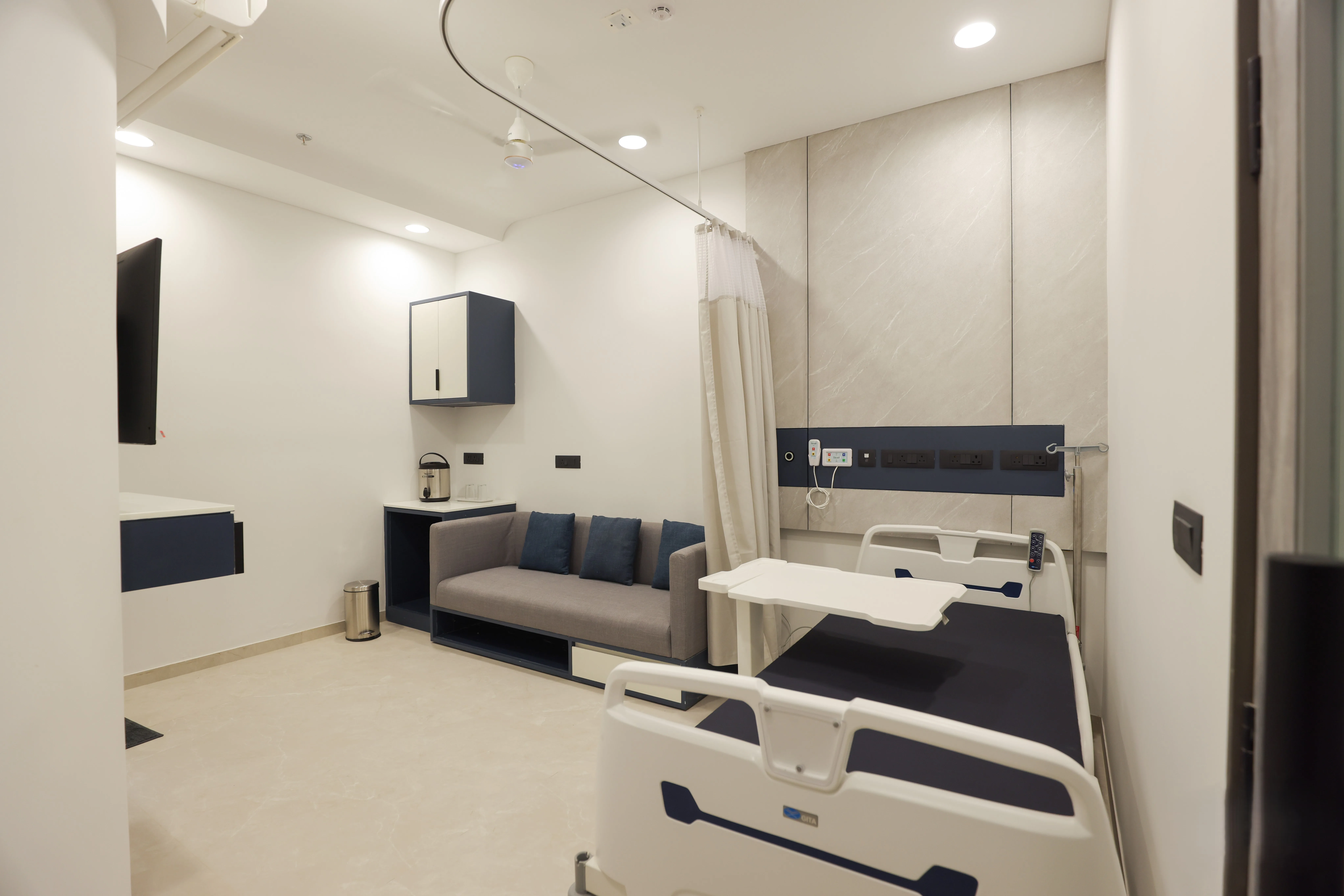 Suite Room - Photo 2