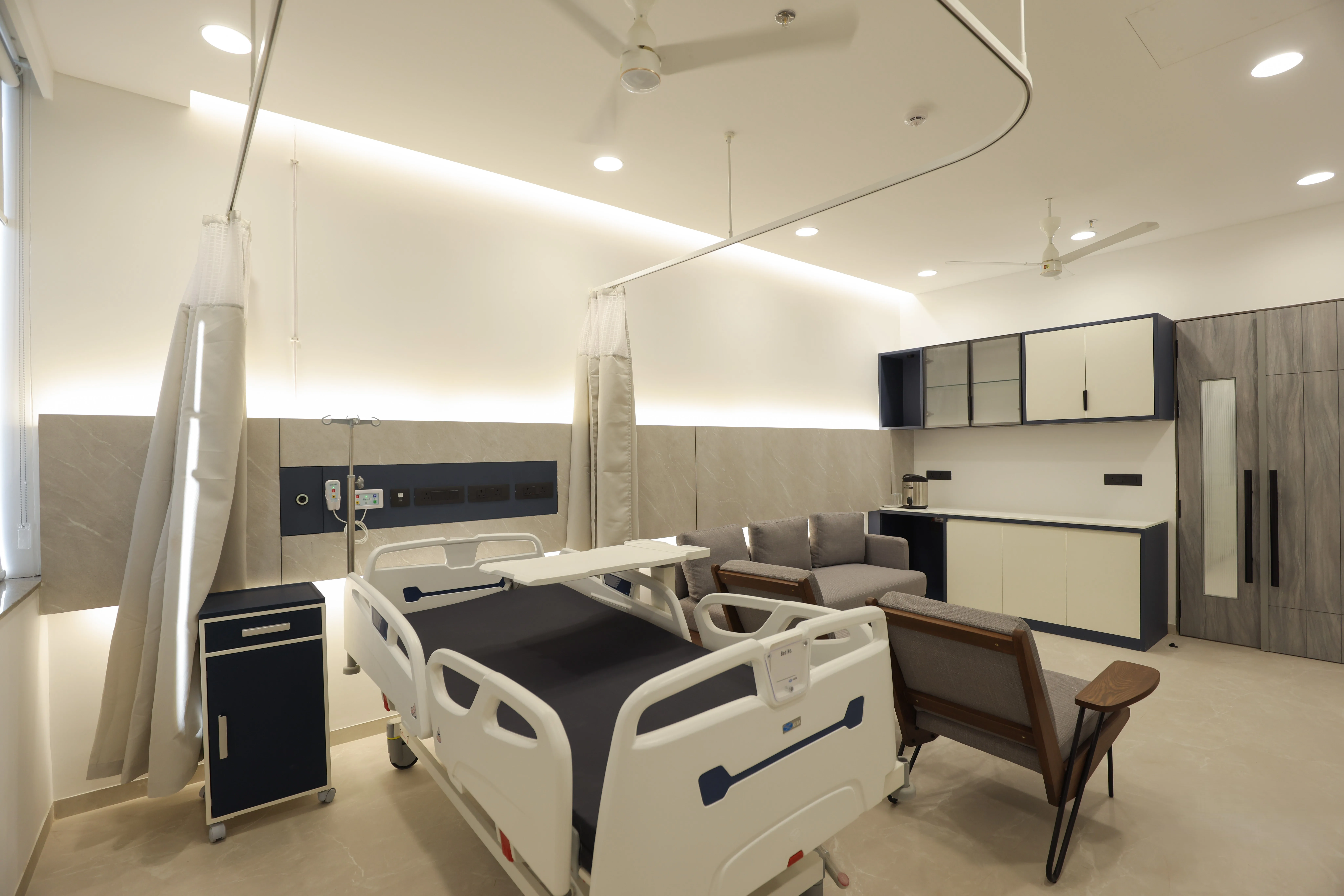 Suite Room - Photo 1